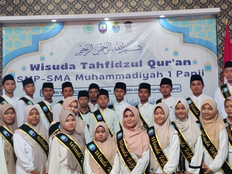 Manfaat Wisuda Munaqosah dalam Membentuk Karakter Siswa SMP Muhammadiyah 1 Panji